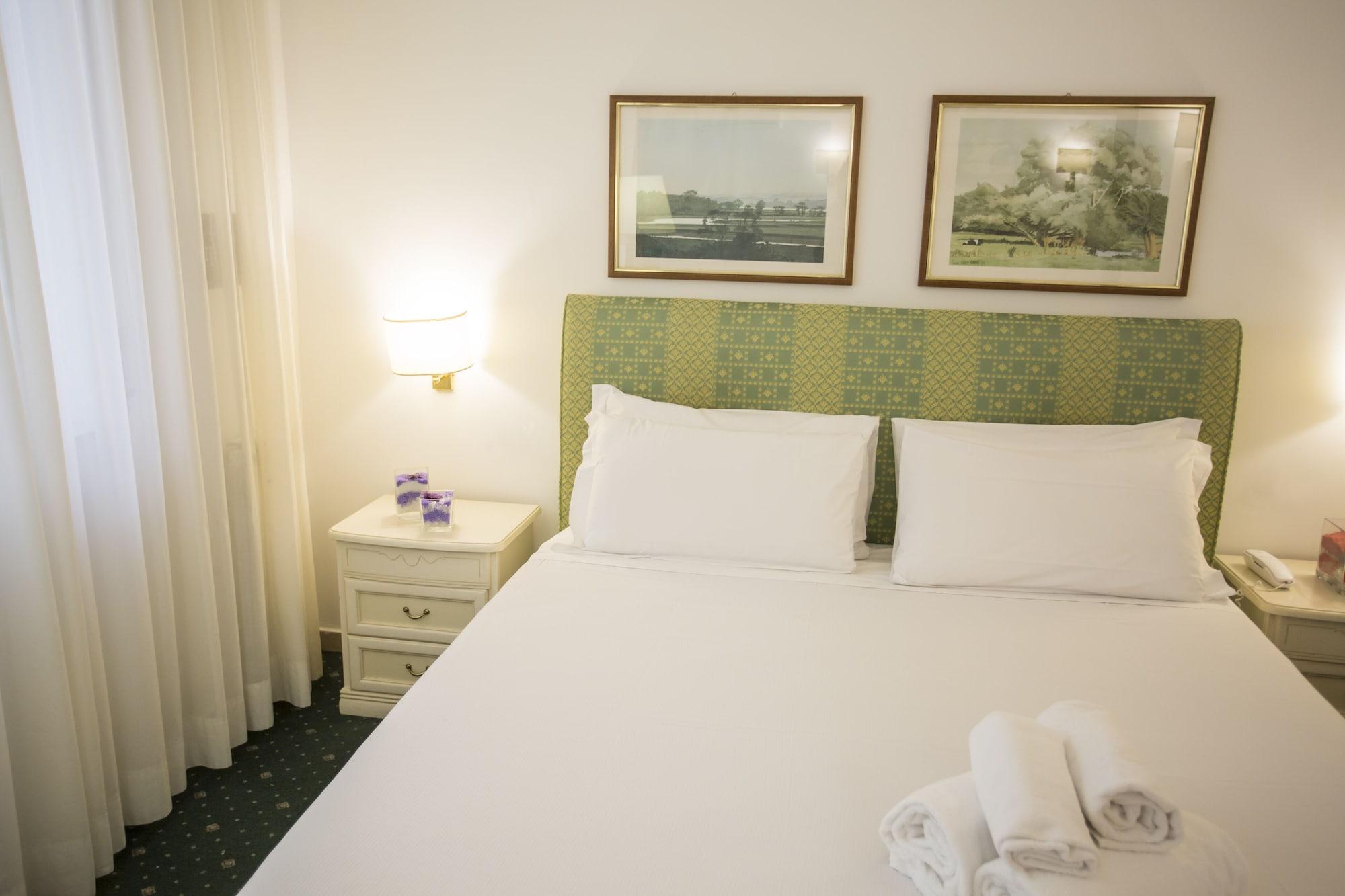 Hotel Napoleon Roma Esterno foto