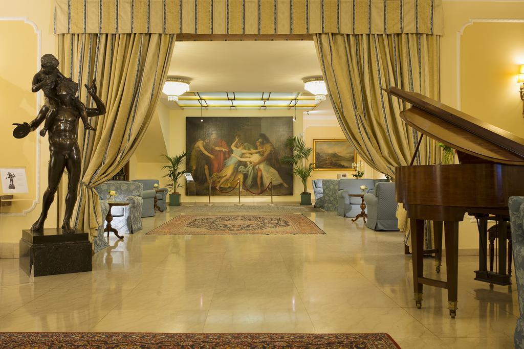 Hotel Napoleon Roma Esterno foto