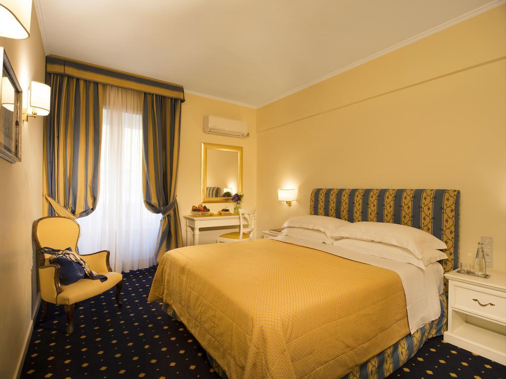 Hotel Napoleon Roma Esterno foto