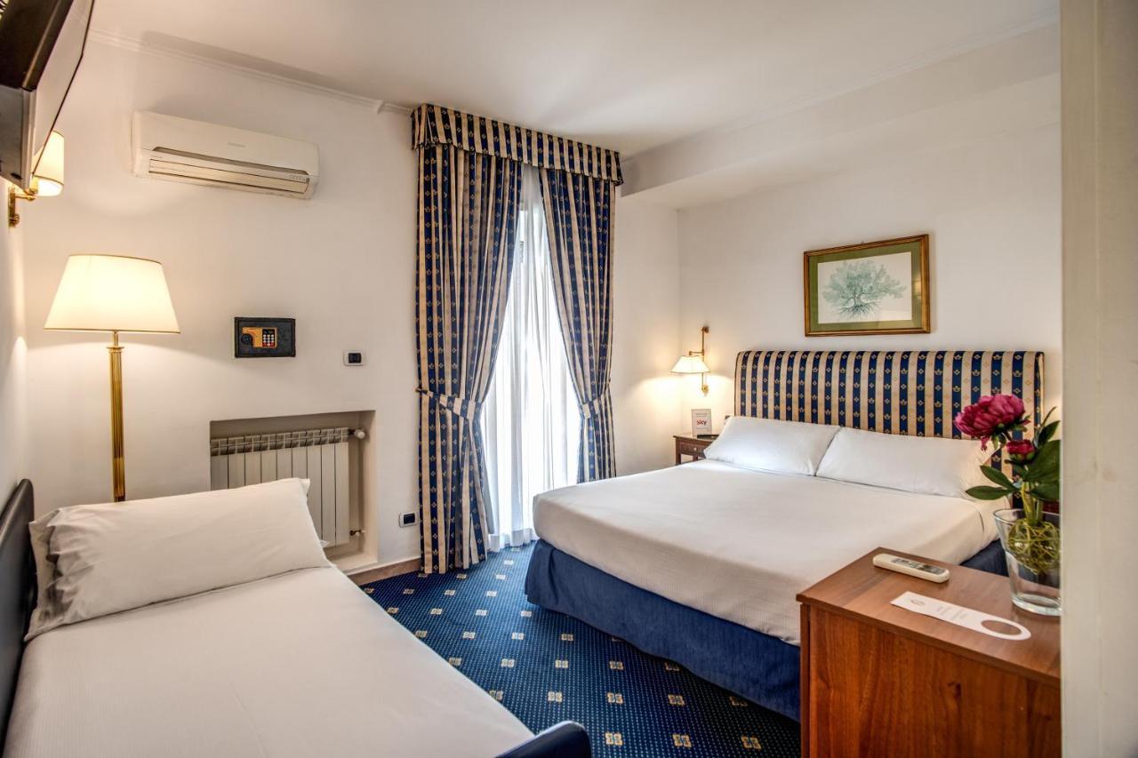 Hotel Napoleon Roma Esterno foto