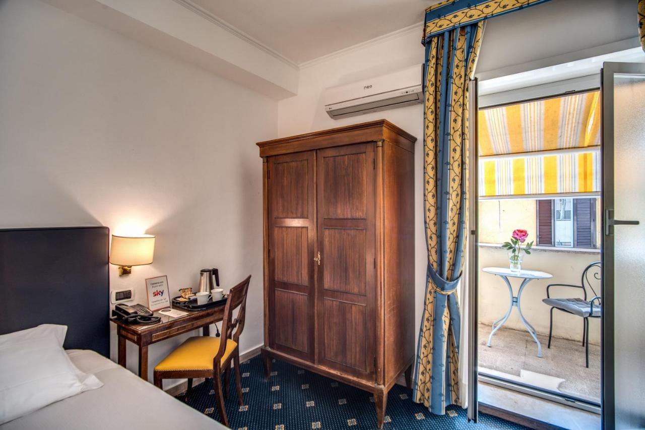Hotel Napoleon Roma Esterno foto