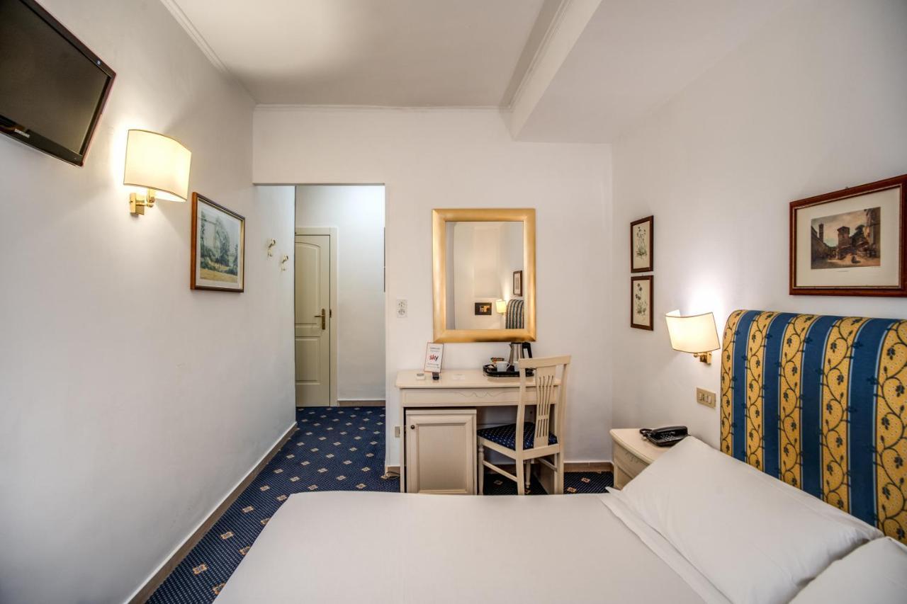 Hotel Napoleon Roma Esterno foto