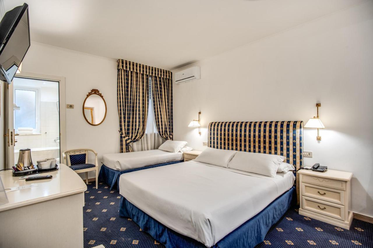 Hotel Napoleon Roma Esterno foto