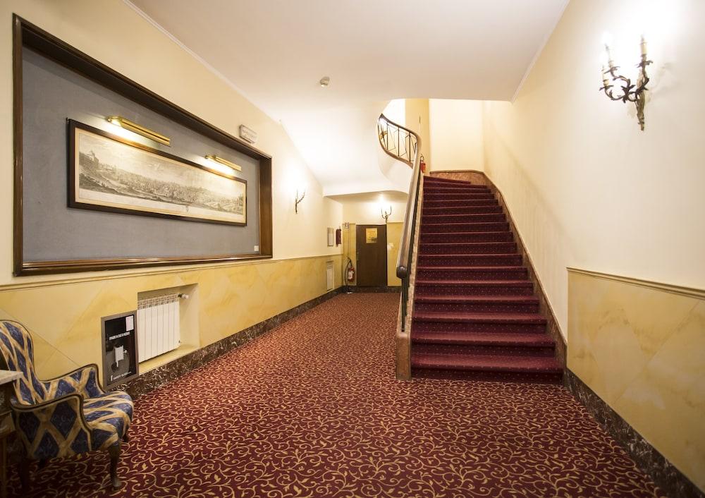 Hotel Napoleon Roma Esterno foto